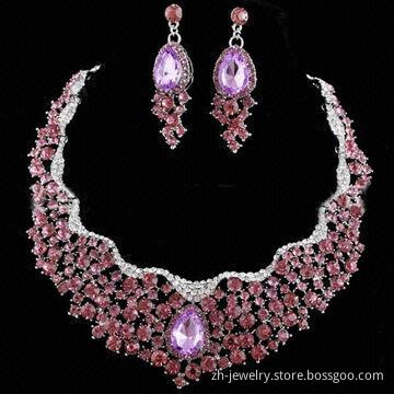 Crystal necklace jewelry sets, can match the earrings, necklaces and rings